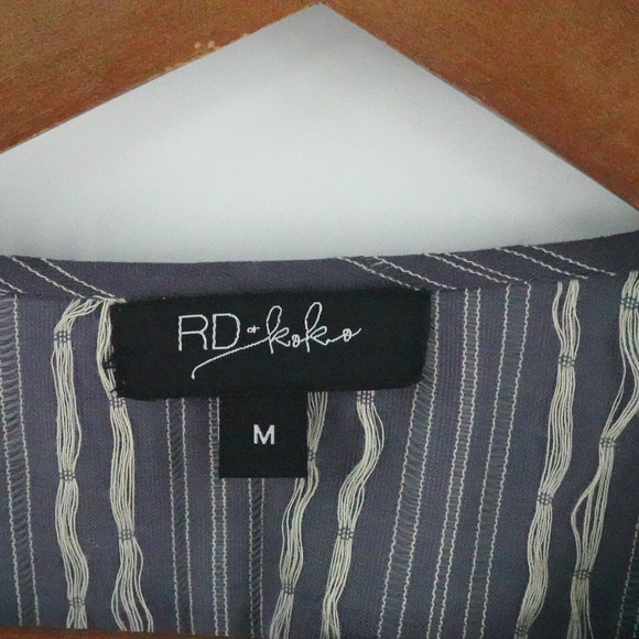 Women Top Medium Gray Lace Embroidered Babydoll Bell Sleeve Boho Chic Whimsigoth - Picture 2 of 16